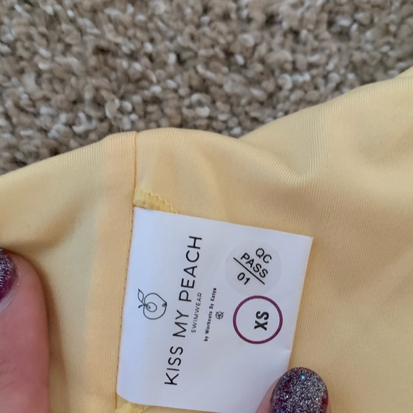 Kiss My Peach Light Yellow Square Neck Halter Swimsuit Bikini Top size XS EUC - Picture 5 of 5